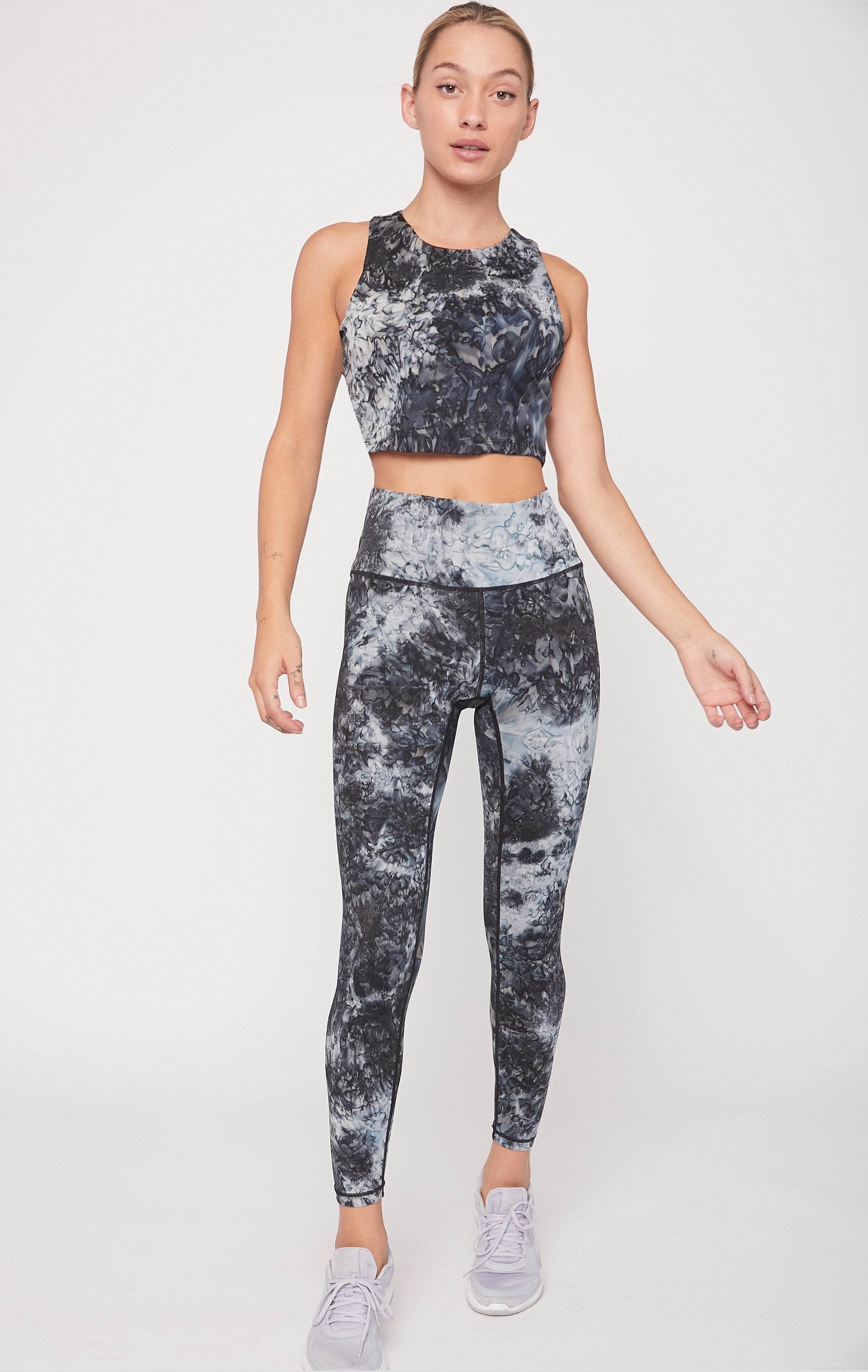 Moment High Neck Crop Bra - Walmel